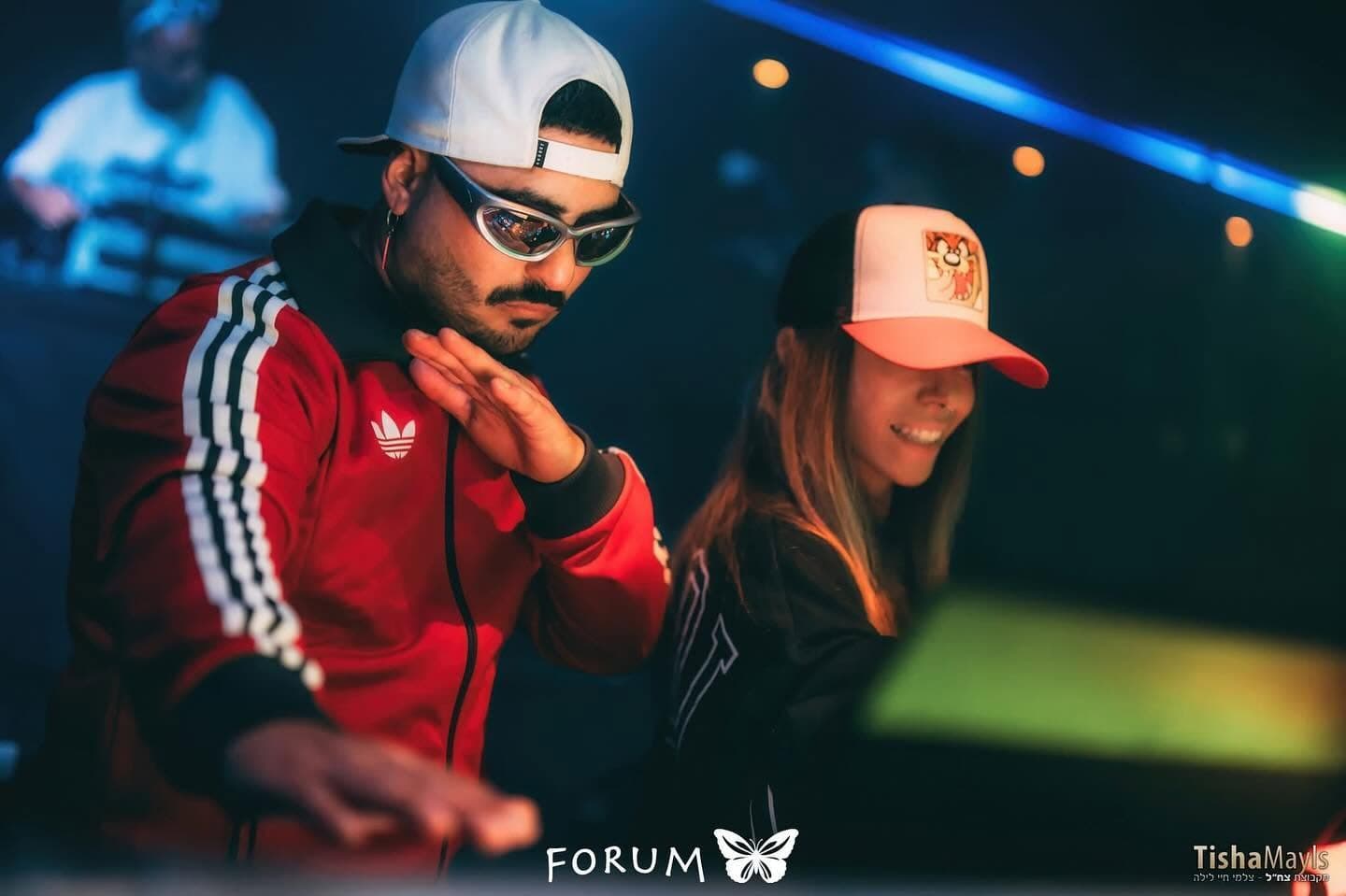 YOSSI CUSUMANO - Forum Resident